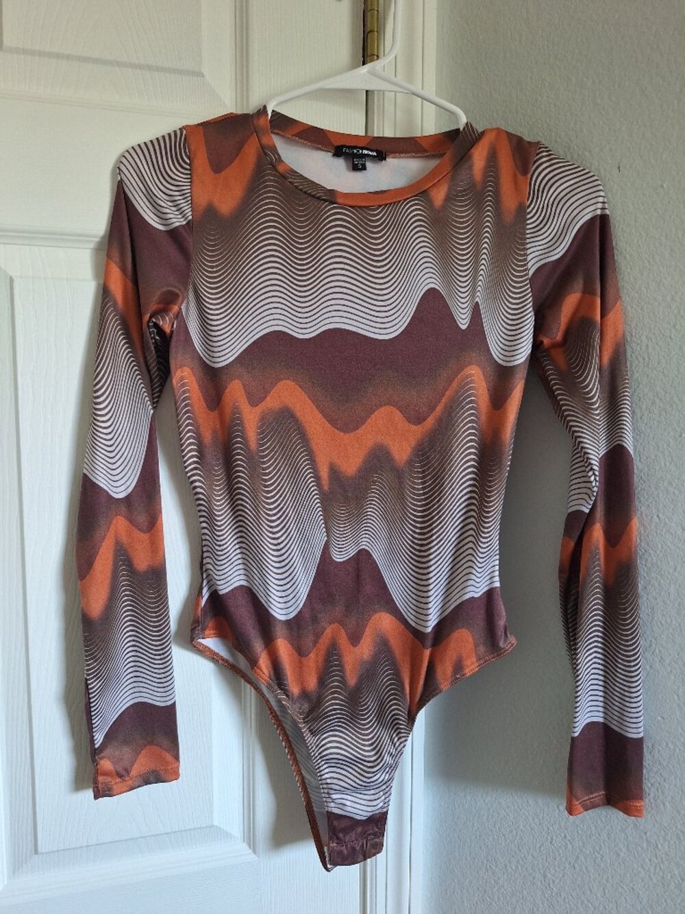 Fashion Nova Retro 70s Psychedelic Wave Print Bodysuit Long Sleeve Brown Orange